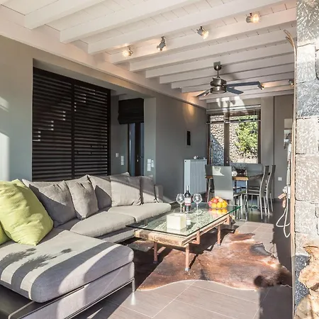 Deluxe By White Hills Outdoor Hot Tub *