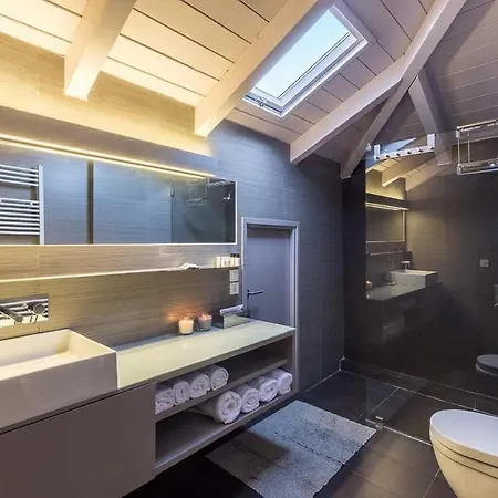 Deluxe By White Hills Outdoor Hot Tub Villa
